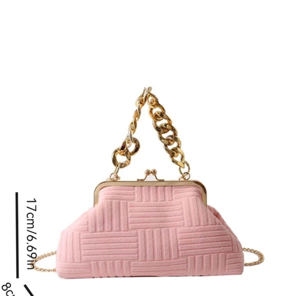 Chic Chain Kiss Lock Bag - Picture 4 of 4